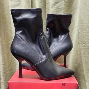 Steve Madden Black Heeled Boots